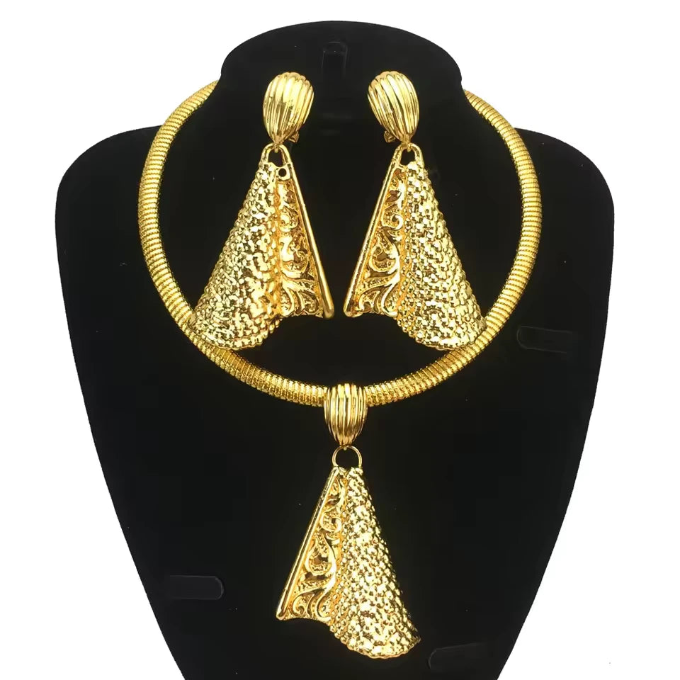 SPC007 Dubai Jewelry Set Irregular Design Hoop Earrings and Pendant (2)
